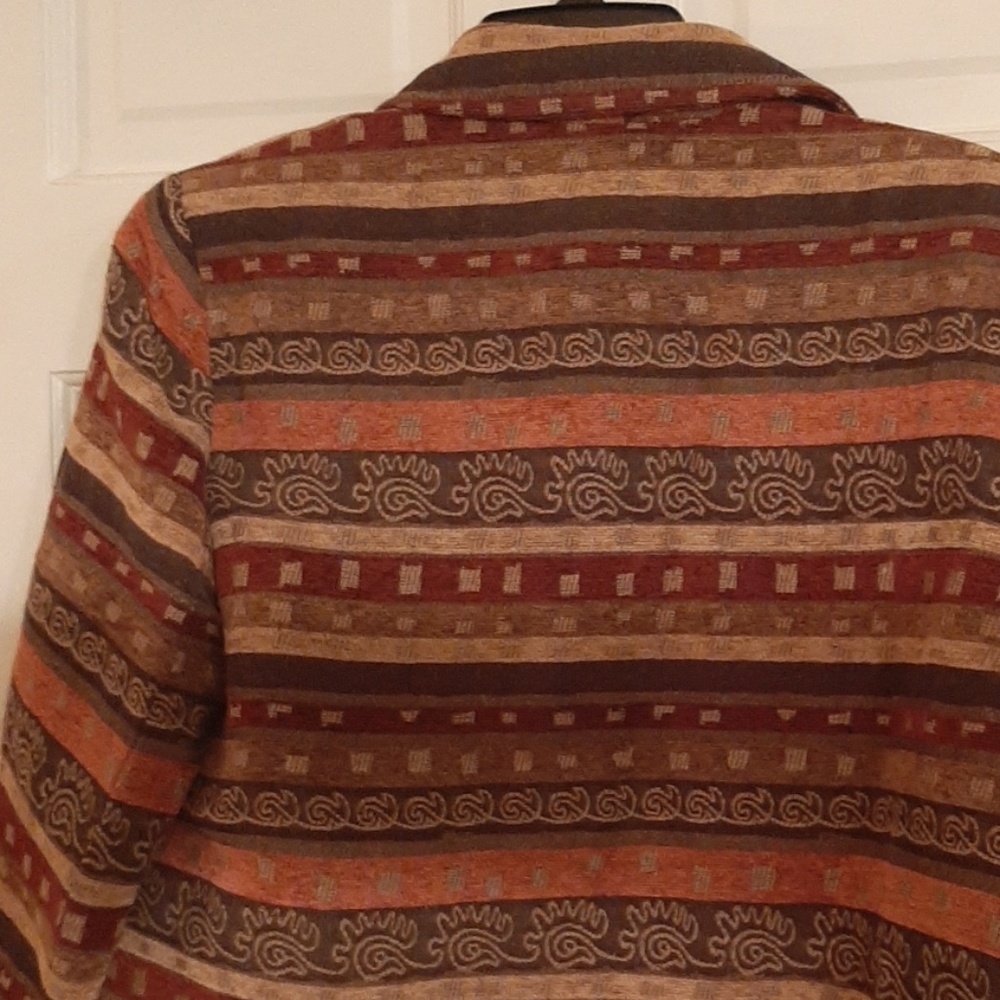 Blazer - Picture 4 of 4